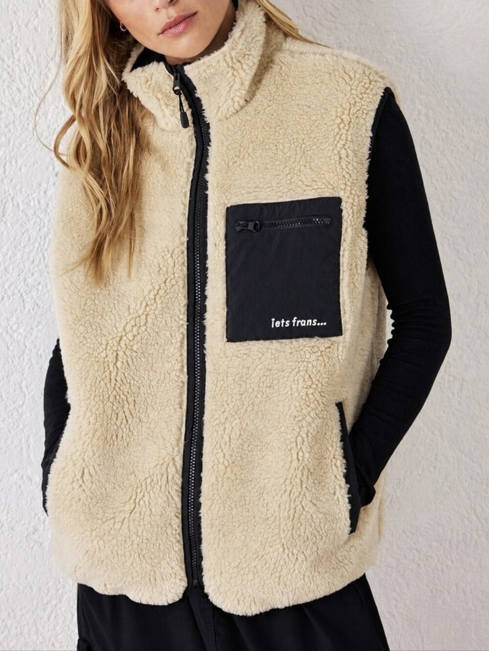 Urban Outfitters TEDDY Vest Layering Medium NWOT Gorpcore Iets Frans